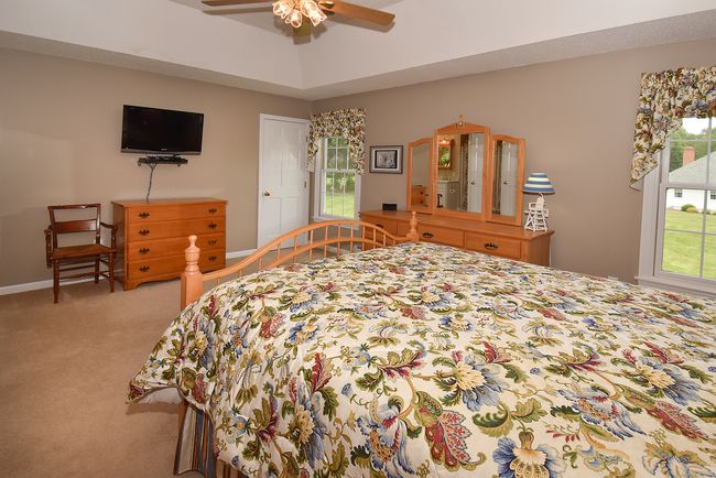 29 Michael Ln, House other with 4 bedrooms, 3 bathrooms and null parking in Suffield CT | Image 23