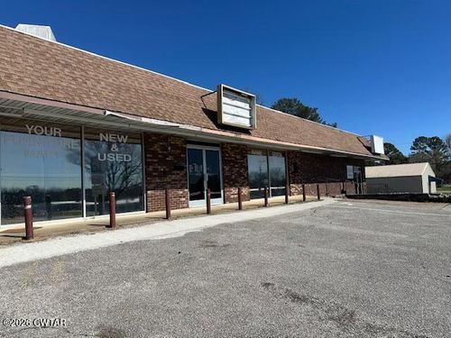 2051 Hollywood Drive, Jackson, TN, 38305 | Card Image