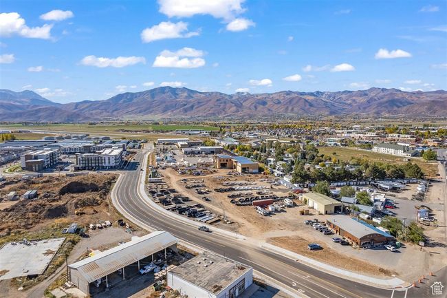 Aerial view featuring a mountain view | Image 4