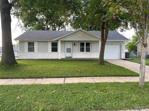 1662 Knightwood Ln, O Fallon, MO, 63366-1027 | Card Image