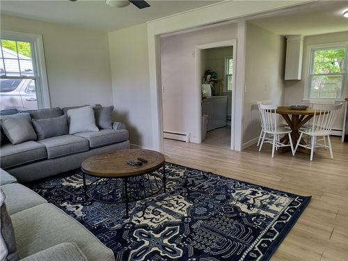 10 Reardon Dr, Middletown, RI, 02842-5249 | Card Image