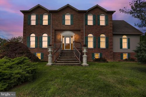 8812 S Susquehanna Trl, Port Trevorton, PA, 17864-9231 | Card Image