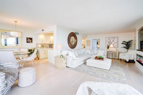 b2a-5480 N Ocean Dr, Riviera Beach, FL, 33404-2517 | Card Image
