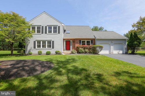 13 Wellesley Ct, PRINCETON JUNCTION, NJ, 08550-1829 | Card Image