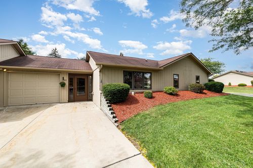 20 Commons West Ct, Saginaw, MI, 48603-7601 | Card Image