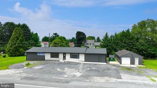 5429 Philadelphia Ave, CHAMBERSBURG, PA, 17202-8947 | Card Image