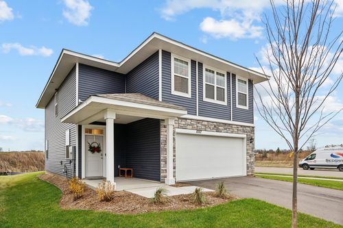 1057 Stone Creek Dr, Jordan, MN, 55352-4577 | Card Image