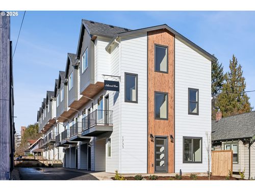 1729 Se Clatsop St, Portland, OR, 97202-7339 | Card Image