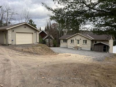 90 Golden Shores Rd, House other with 3 bedrooms, 3 bathrooms and 5 parking in Bancroft ON | Image 2