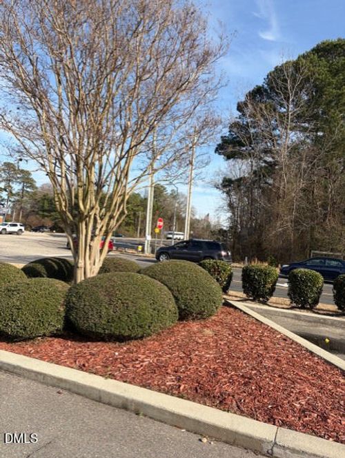 650 E Jackson Blvd, Erwin, NC, 28339-9617 | Card Image