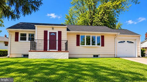 27 Weyburne Rd, Hamilton, NJ, 08690-1926 | Card Image