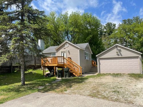 31750 N Darrell Rd, Mchenry, IL, 60051-7207 | Card Image