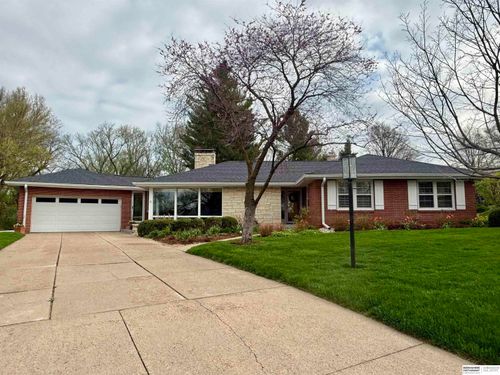 7974 Hickory St, Omaha, NE, 68124-1429 | Card Image