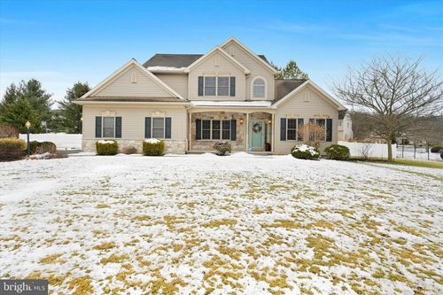 5238 Elizabethtown Rd, Palmyra, PA, 17078-8394 | Card Image