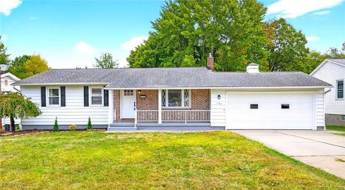 1101 Sharlene Dr, Youngstown, OH, 44511-1207 | Card Image