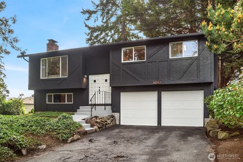 1421 Nw 196th St, Shoreline, WA, 98177-2709 | Card Image