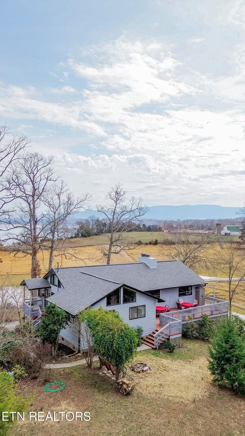 1449 Bucks Point Way, Dandridge, TN, 37725-6509 | Card Image