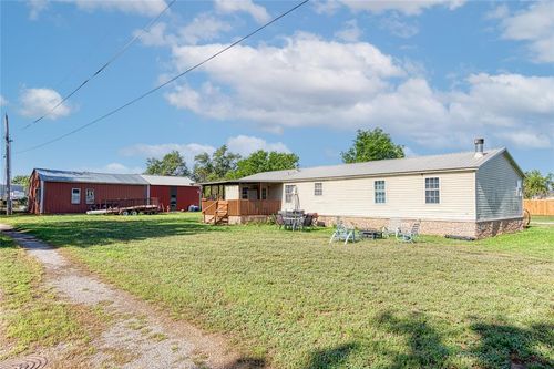 1020 S Walnut Ave, Erick, OK, 73645-5223 | Card Image