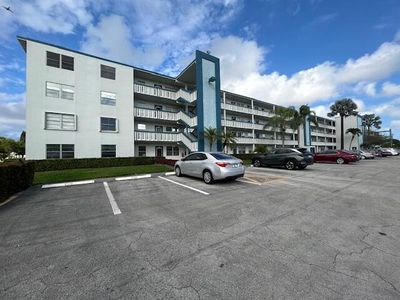 3018 - 3018 Lincoln A, Condo with 2 bedrooms, 2 bathrooms and null parking in Boca Raton FL | Image 1