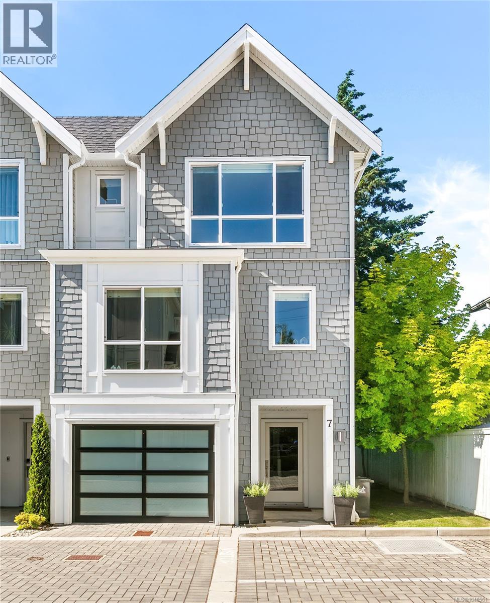 Residential in Saanich