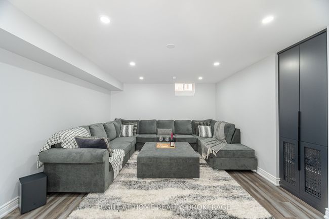 105 Royal Dr West, House other with 6 bedrooms, 5 bathrooms and 4 parking in Brampton ON | Image 38