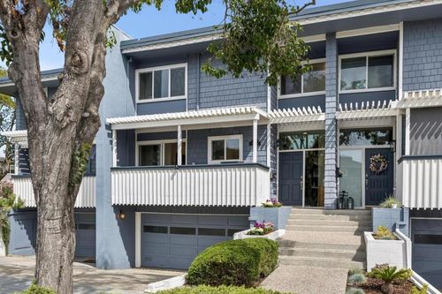 617 Fox Ct E, Redwood City, CA, 94061-3923 | Card Image