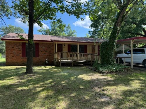 205 Ragan St, Henryetta, OK, 74437-5302 | Card Image