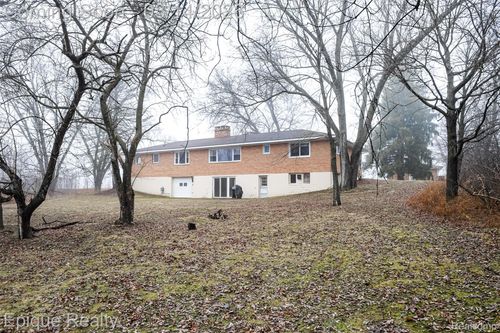 5880 Whittaker Rd, Ypsilanti, MI, 48197-9755 | Card Image