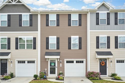 795 Pine Spring Dr, Painesville, OH, 44077-4157 | Card Image