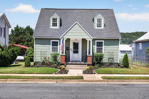 1965 Chestnut Ave, Buena Vista, VA, 24416-2721 | Card Image