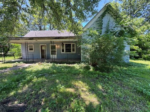 900 S Mabel Ave, Wagoner, OK, 74467-7123 | Card Image