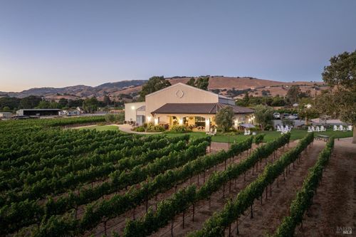 2143 Buena Vista Ave, Gilroy, CA, 95020-9726 | Card Image
