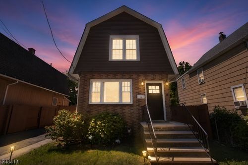 138 Jerome Pl, Bloomfield, NJ, 07003-4916 | Card Image