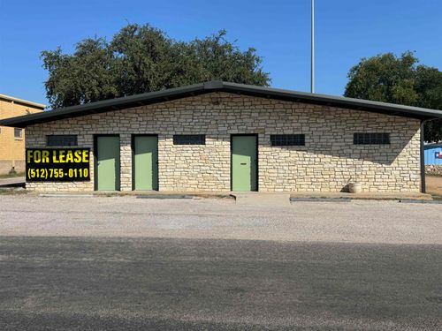 110 W Chamberlain St, Kingsland, TX, 78639-5994 | Card Image