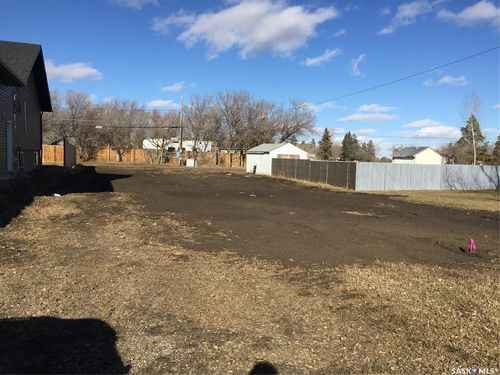 549 5th Ave E, Unity, SK, S0K4L0 | Card Image