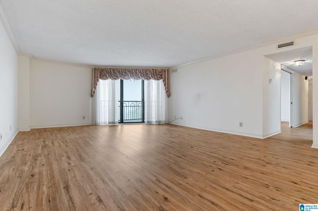 APT-504 - 1300 Beacon Pkwy E, Condo with 3 bedrooms, 3 bathrooms and null parking in BIRMINGHAM AL | Image 4
