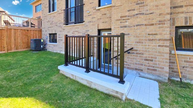 28 Great Railway Crt, House other with 5 bedrooms, 4 bathrooms and 6 parking in Kleinburg ON | Image 41