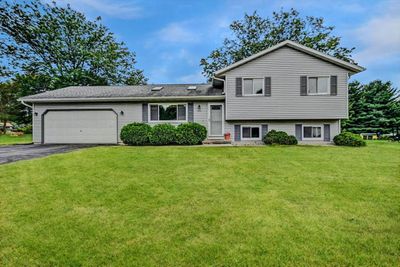 3991 Empire Drive, House other with 3 bedrooms, 2 bathrooms and null parking in Windsor WI | Image 1