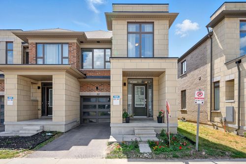 139-52 Donald Fleming Way, Whitby, ON, L1R0N8 | Card Image