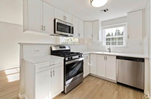 10d-200 Bedford, Woburn, MA, 01801 | Card Image