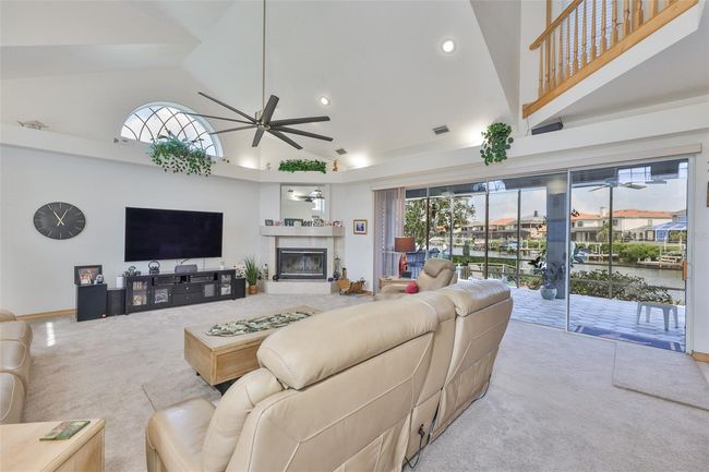 915 Symphony Isles Blvd, House other with 3 bedrooms, 3 bathrooms and null parking in APOLLO BEACH FL | Image 13