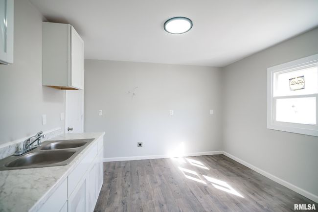 2217 W Marquette St, House other with 2 bedrooms, 1 bathrooms and null parking in Peoria IL | Image 10