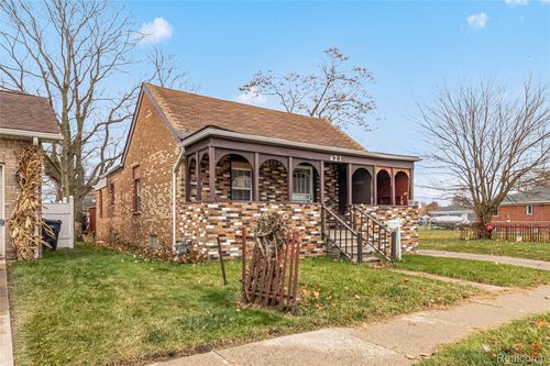 421 Polk Ave, River Rouge, MI, 48218-1042 | Card Image