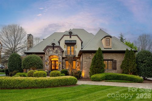 8304 Marcliffe Ct, Waxhaw, NC, 28173-5500 | Card Image