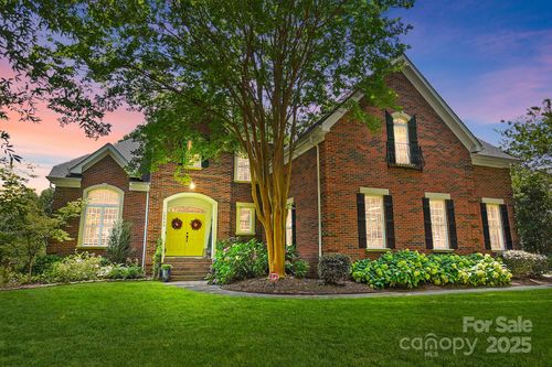 15933 Glen Miro Dr, Huntersville, NC, 28078-2255 | Card Image