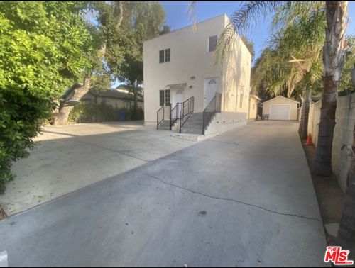 8448 Fenwick St, Sunland, CA, 91040-2824 | Card Image