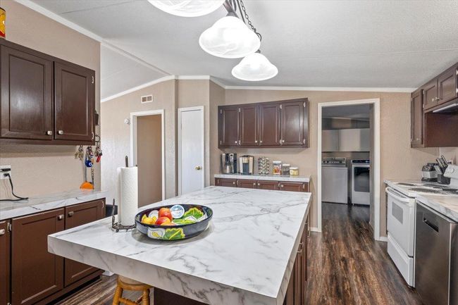 408 2 Nd St, House other with 4 bedrooms, 2 bathrooms and null parking in Plains TX | Image 12