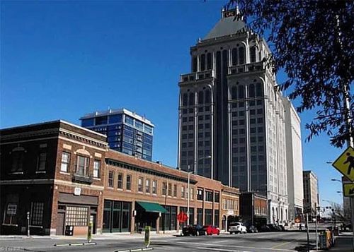 unit-103-220 W Market St, Greensboro, NC, 27401-2542 | Card Image