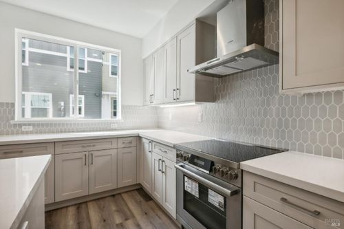 437 Semillon Ln, Santa Rosa, CA, 95403-2886 | Card Image