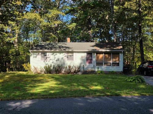8 Paul Ave, Derry, NH, 03038-3803 | Card Image